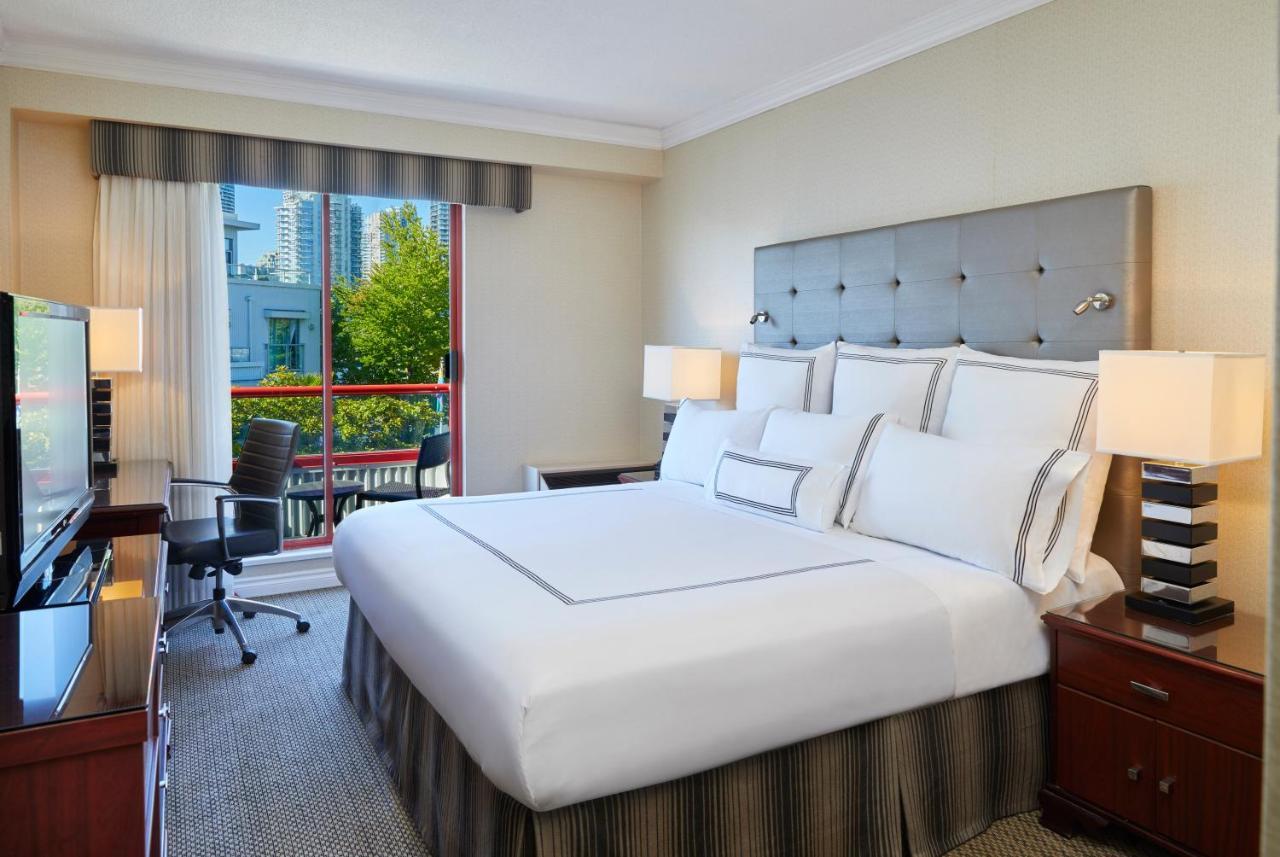 Granville Island Hotel Vancouver Buitenkant foto